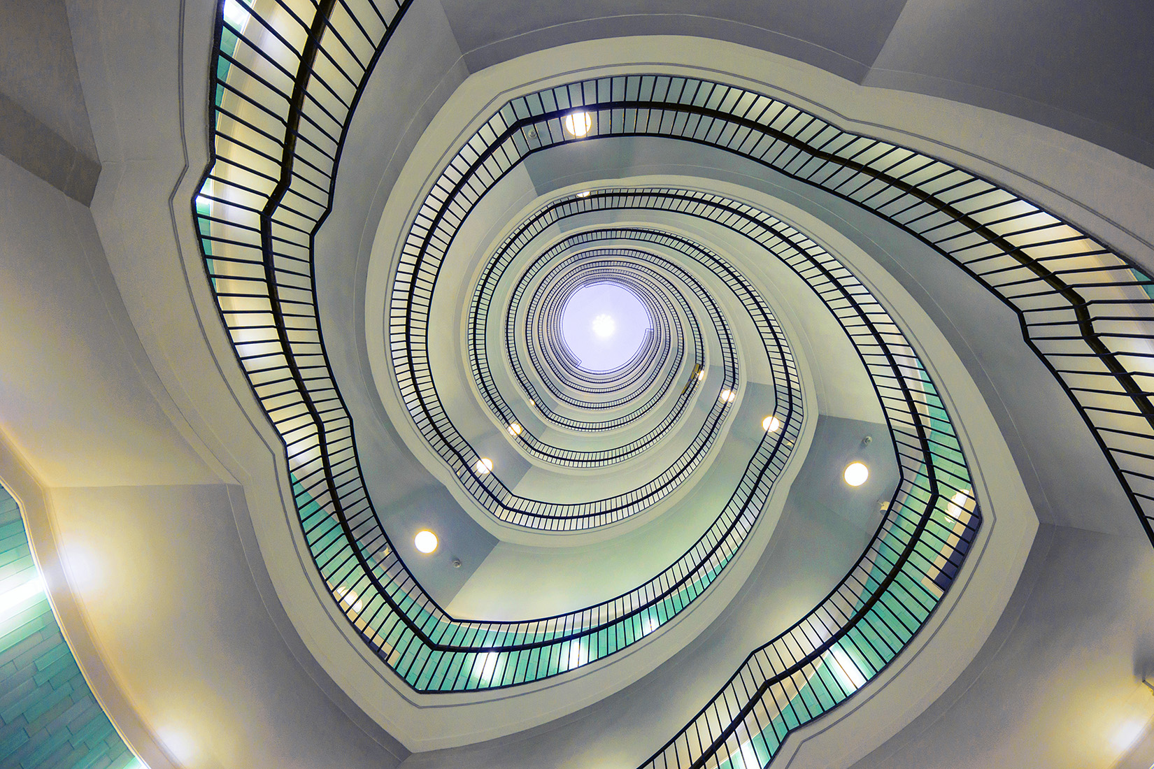 30 Treppenhaus des Okrglak in Poznan  JEMS Architekci, RKW Rhode Kellermann Wawrowsky1410430